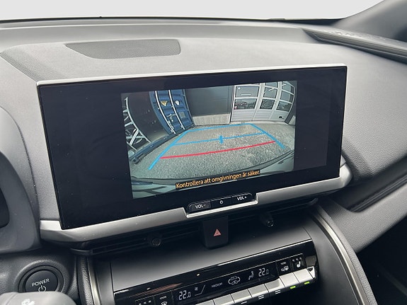Toyota C-HR 10 of 15