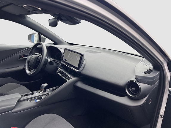 Toyota C-HR 6 of 15