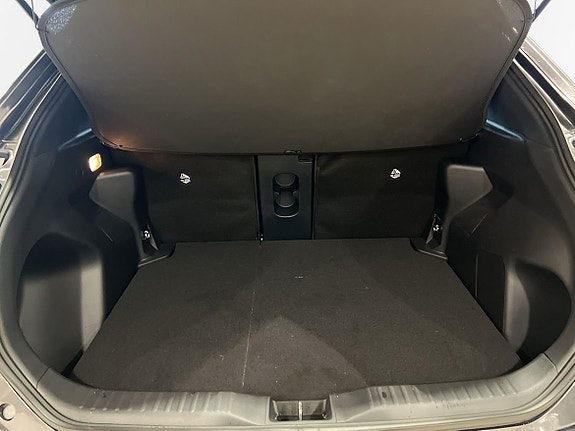 Toyota Yaris Cross 8 of 29