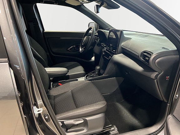 Toyota Yaris Cross 14 of 29