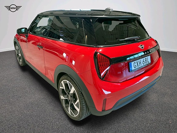 MINI Cooper 5 of 5