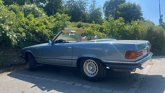 Mercedes-Benz 350 SL 5 of 5