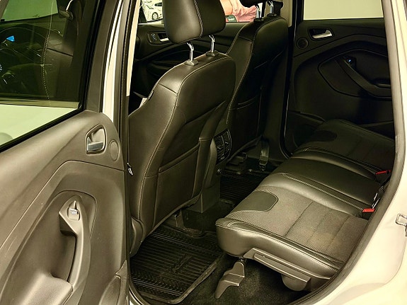 Ford Kuga 11 of 12