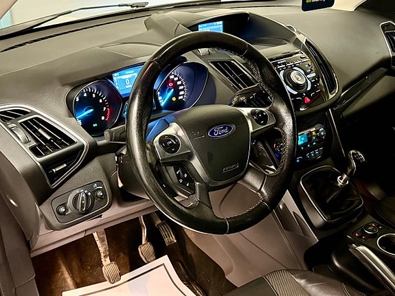 Ford Kuga 8 of 12