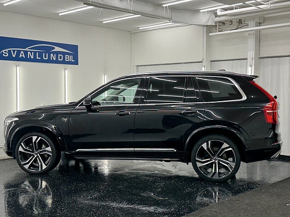 Volvo XC90 4 of 23