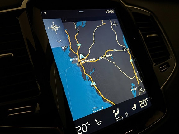 Volvo XC90 17 of 23
