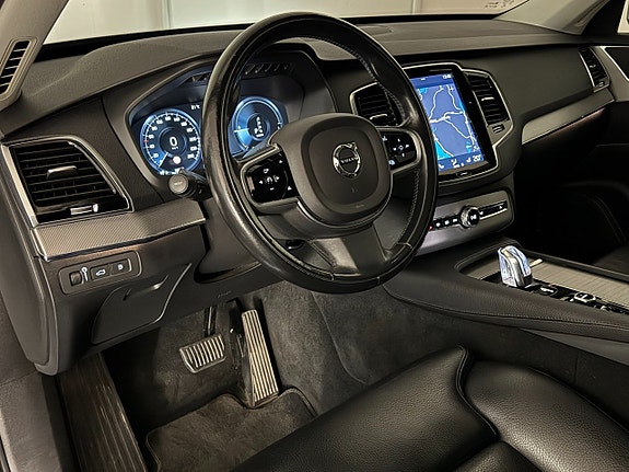 Volvo XC90 7 of 23