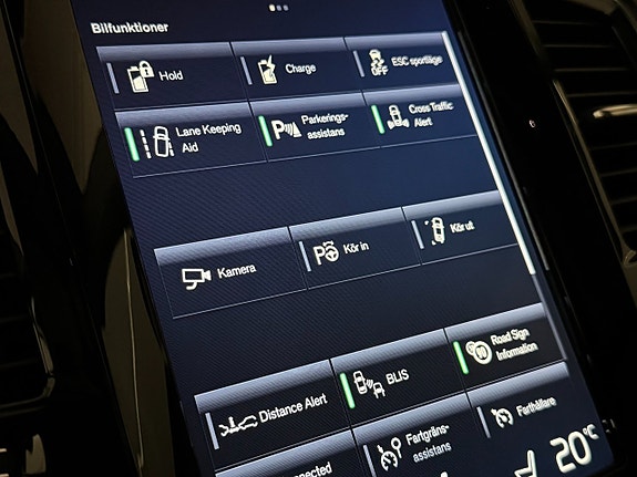 Volvo XC90 19 of 23