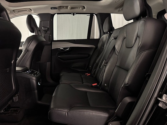 Volvo XC90 9 of 23