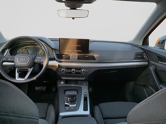 Audi Q5 7 of 12