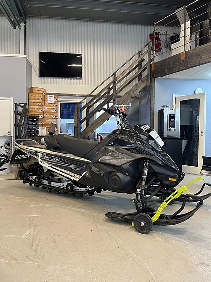 Yamaha Nytro MTX 153" *Turbo 190 hk