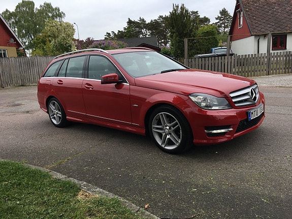 Mercedes-Benz C200 3 of 5