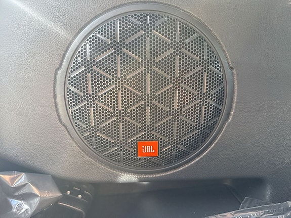 Toyota RAV4 23 of 25