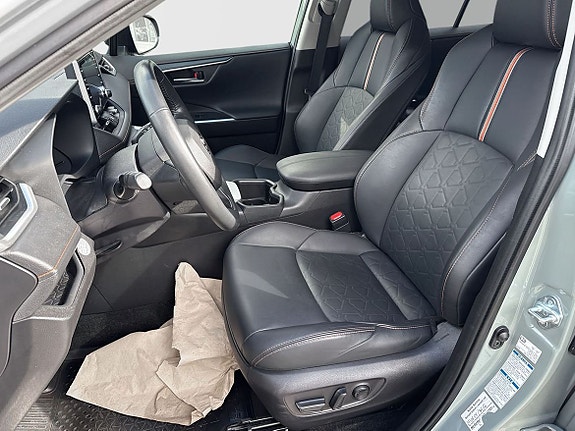 Toyota RAV4 13 of 25