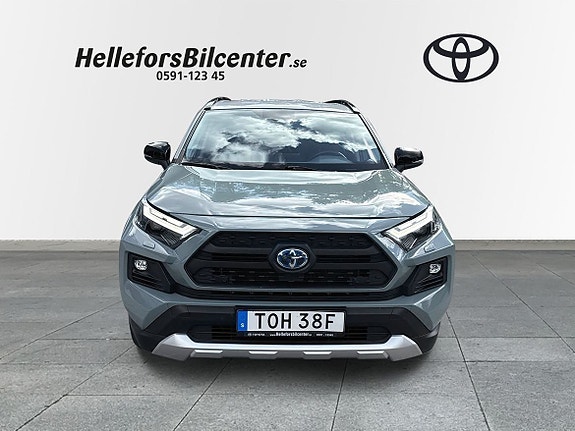Toyota RAV4 6 of 25