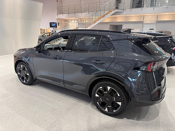 Kia Sportage 2 of 13