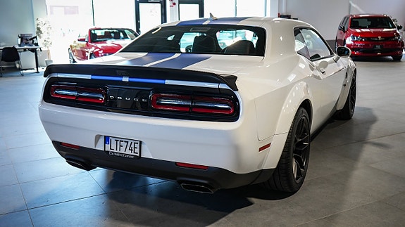 Dodge Challenger 7 of 22