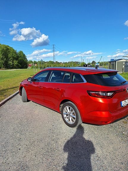 Renault Megane IV 3 of 5