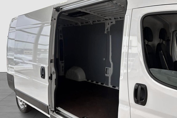 Toyota ProAce Max 8 of 12