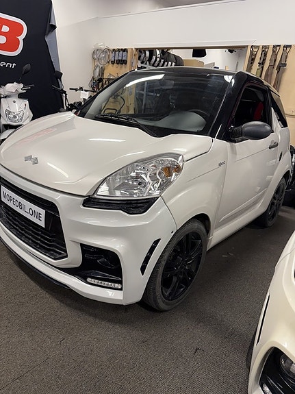 Ligier JS 50 DCI Backkamera, Dubbade däck på fälg