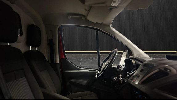 Ford Transit Custom 7 of 7