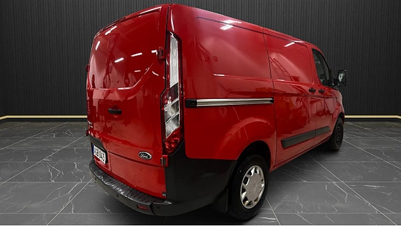 Ford Transit Custom 4 of 5