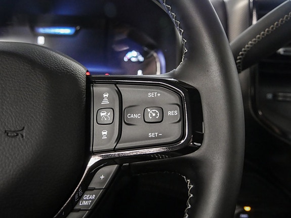 Dodge RAM 2500 15 of 25