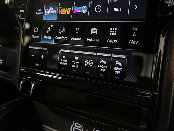 Dodge RAM 2500 24 of 25
