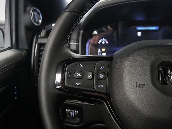 Dodge RAM 2500 14 of 25