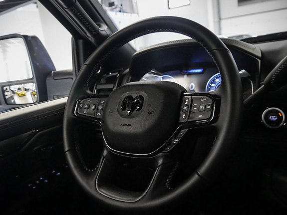Dodge RAM 2500 8 of 25