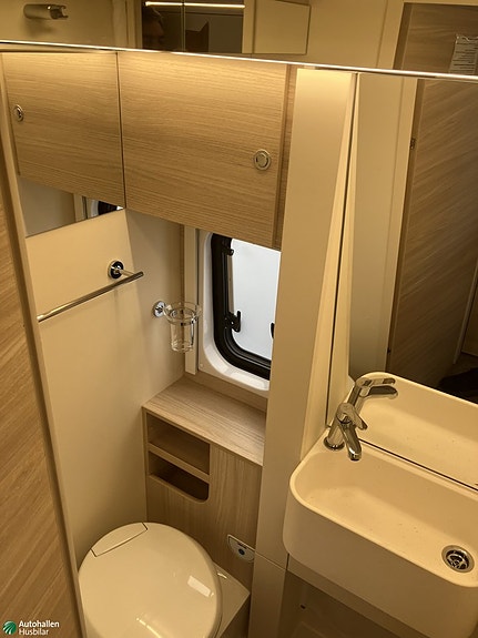 Eura Mobil VAN 635 HB Premium plåtis!! 9 of 12