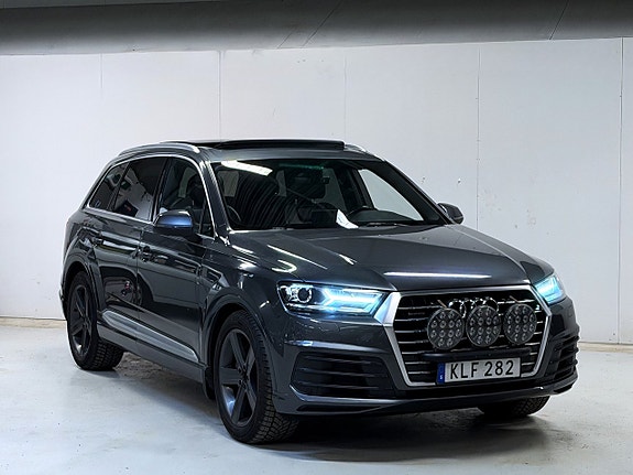 Audi Q7 7 of 24