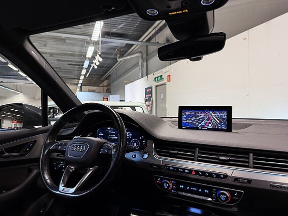 Audi Q7 18 of 24