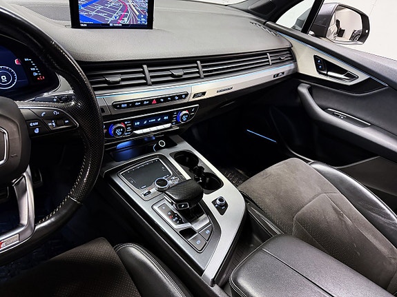 Audi Q7 13 of 24