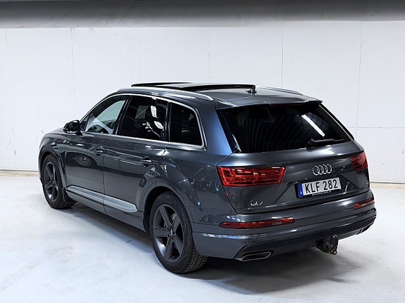 Audi Q7 6 of 24