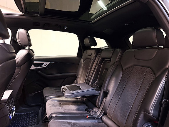 Audi Q7 15 of 24