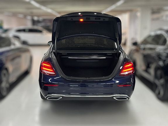 Mercedes-Benz E300 d 10 of 26