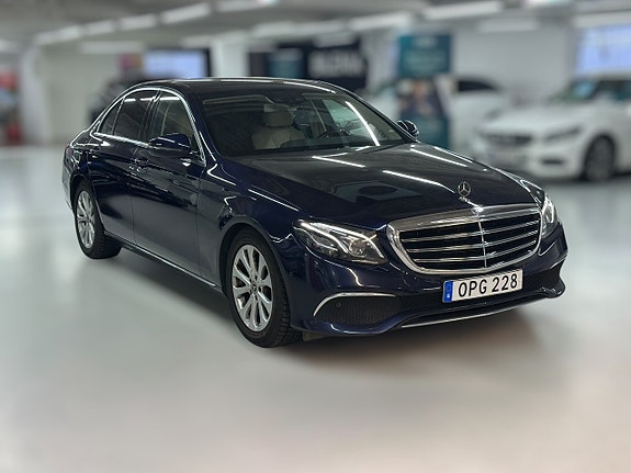 Mercedes-Benz E300 d 4 of 26