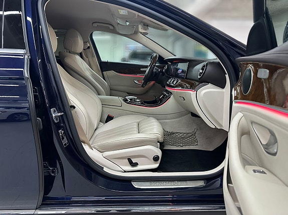 Mercedes-Benz E300 d 17 of 26
