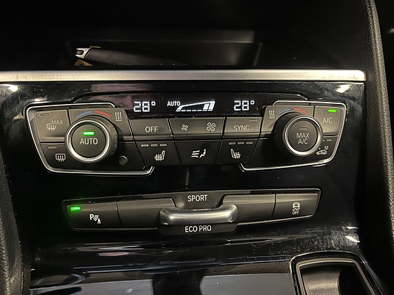 BMW 218i 16 of 16