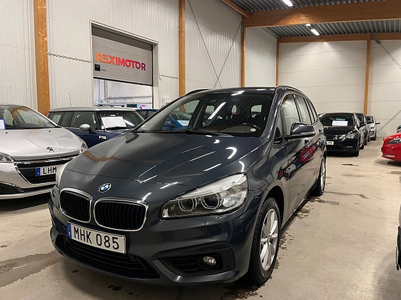 BMW 218i 6 of 16