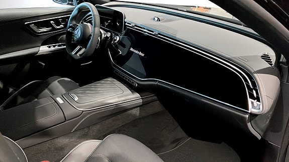 Mercedes-Benz E400 e 3 of 8