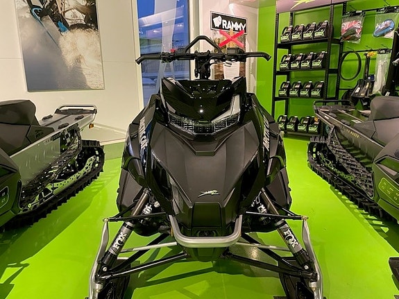 Arctic Cat HCX 858 HARD CORE EXTREME 3 of 5