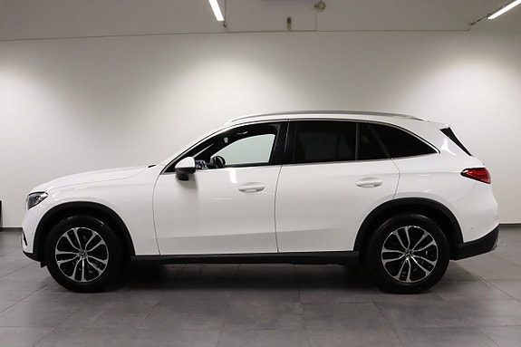 Mercedes-Benz GLC200 3 of 5