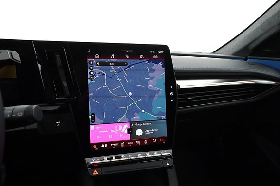 Renault Scenic E-Tech 13 of 15