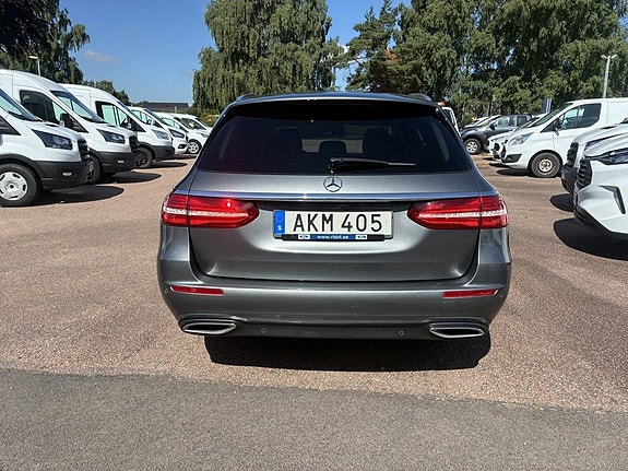 Mercedes-Benz E200 d 5 of 5