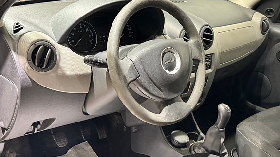 Dacia Sandero 6 of 18