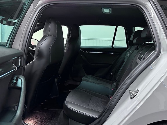 Skoda Octavia 17 of 27