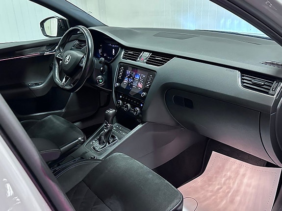 Skoda Octavia 16 of 27