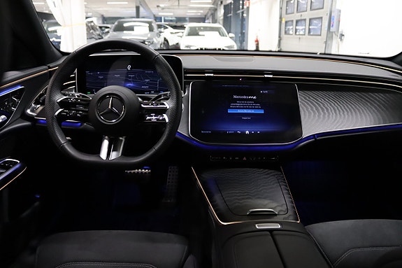 Mercedes-Benz E220 12 of 21